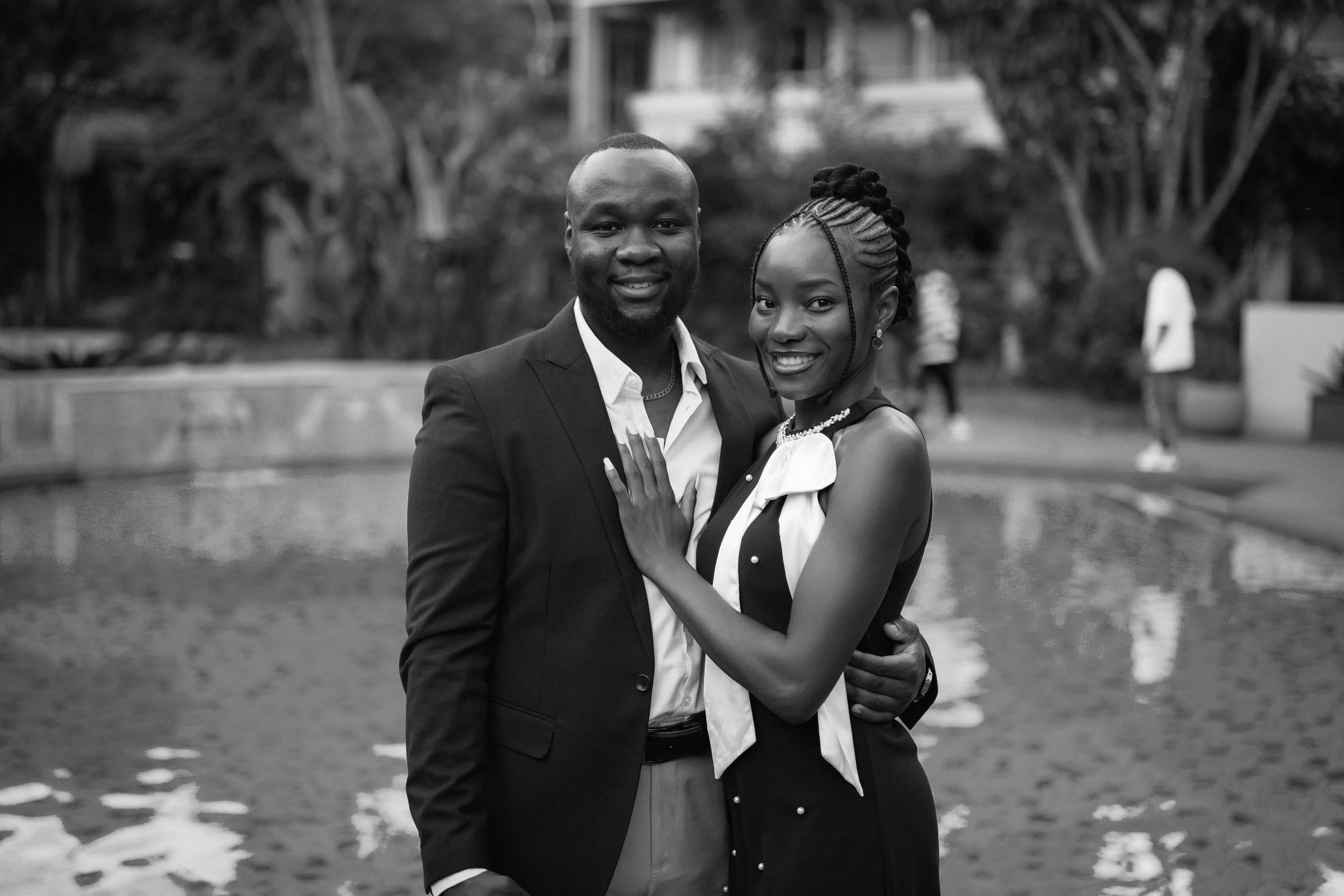Rue and Maka together by the pool